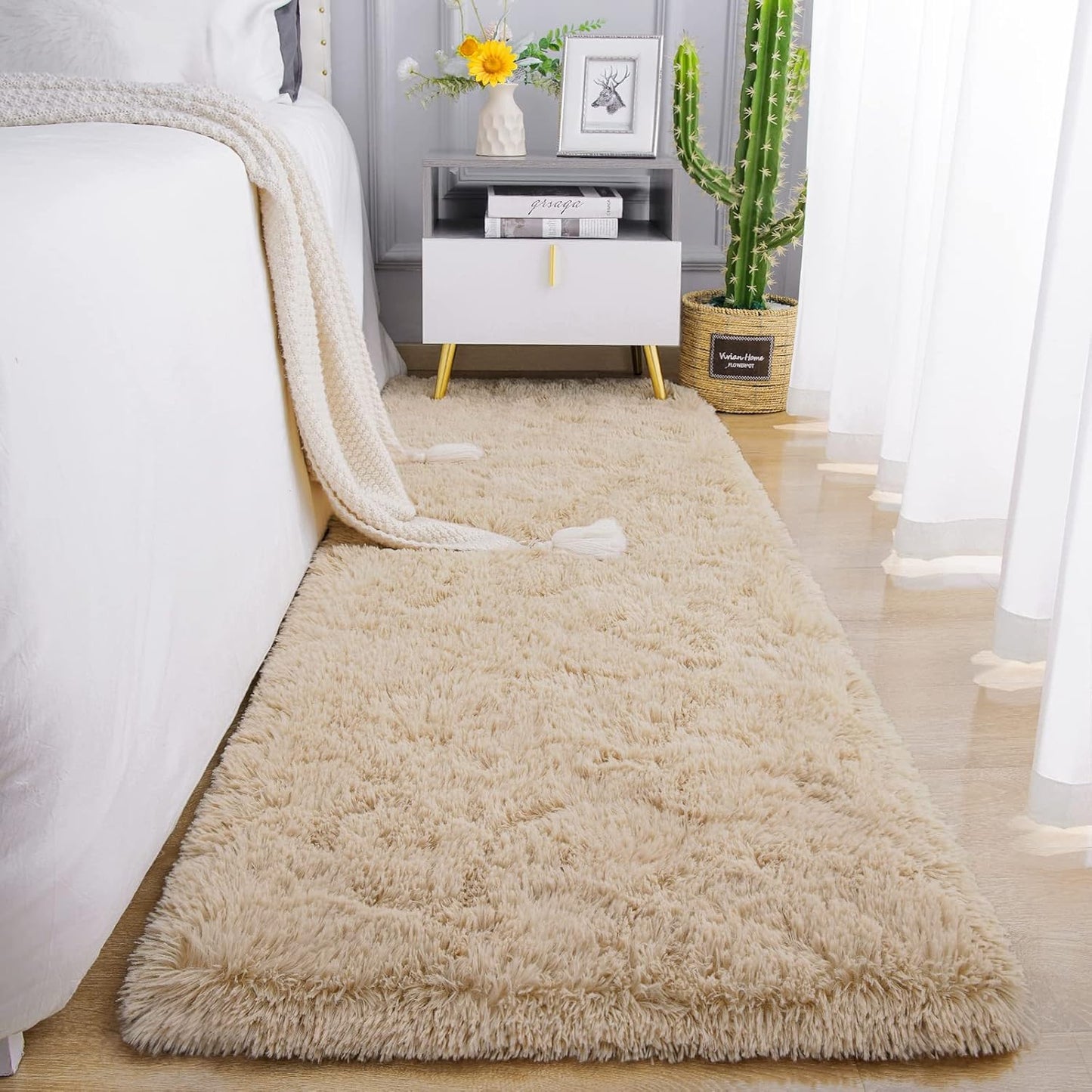 Chicrug Soft Runner Rugs for Bedroom Living Room Plush Fluffy Rug 2X6 Feet, Shag Furry Area Rug Carpet Non Shedding for Nursery Children Kids Girls Room Home Decorative, Grey
