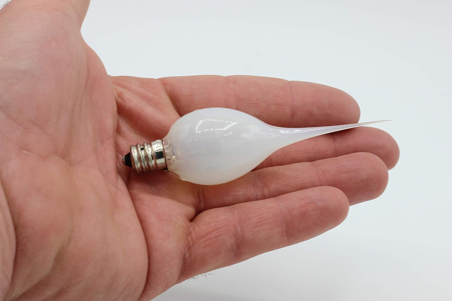 Creative Hobbies® Silicone Dipped, Country Style, Electric Candle Lamp Chandelier Light Bulbs, 7 Watt Incandescent, Individually Boxed, Wholesale Pack of 10 Bulbs